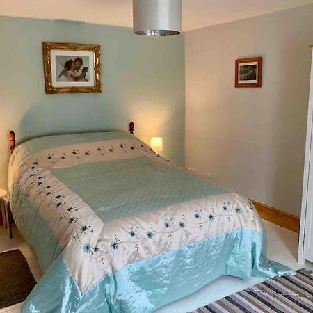 Taddington Millstone Cottage - Cosy Peak District Cottage מראה חיצוני תמונה